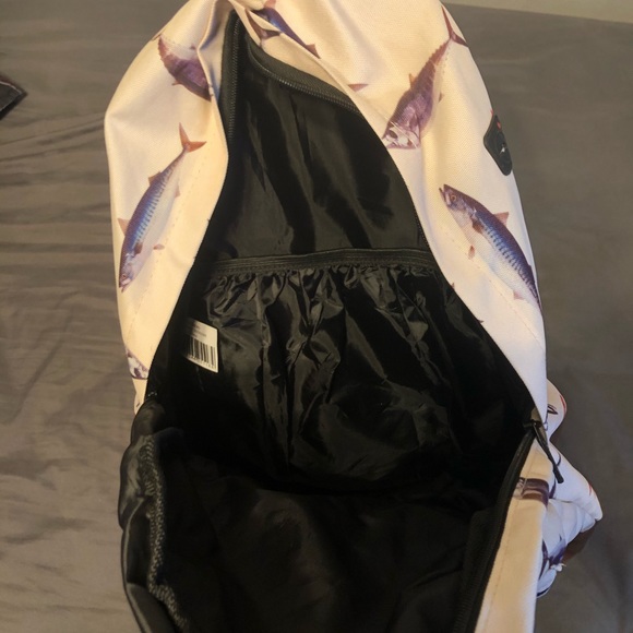 Fish inspired backpack - Picture 2 of 2